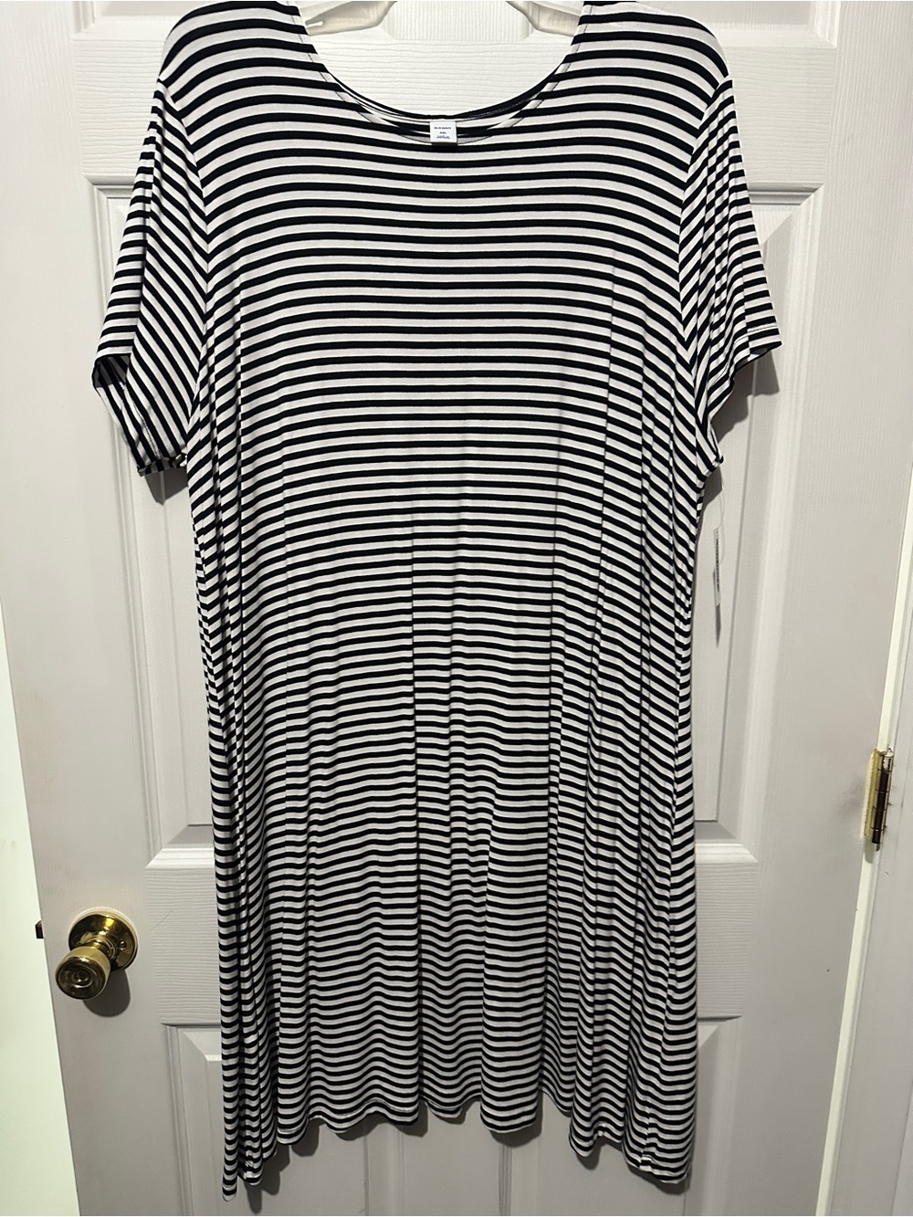 Old Navy XXL Black and White Striped Short Sleeve Tshirt Swing Dress NWT - Picture 6 of 8